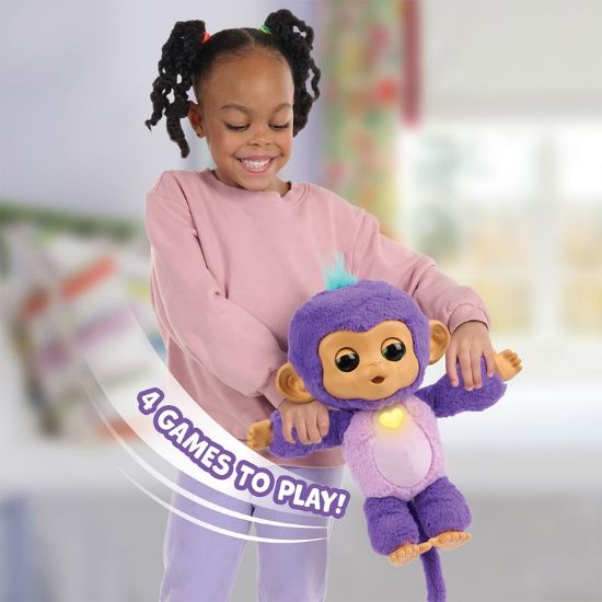 Fingerlings Care ‘n’ Cuddles Interactive Baby Monkey-3191